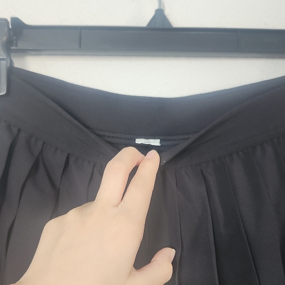 lululemon athletica Black Skater Skirt - Picture 4 of 9